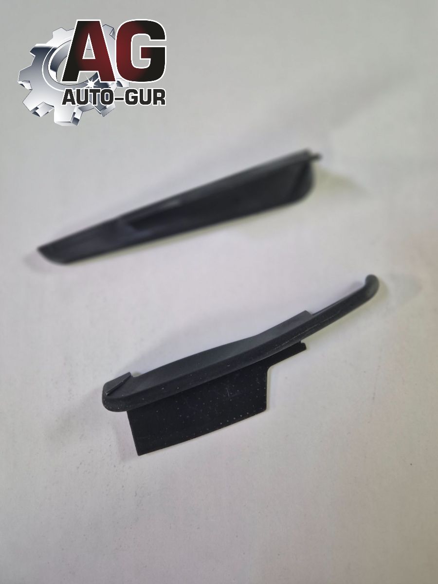 AG1766900127 Накладка колёсной арки слева Mercedes 4